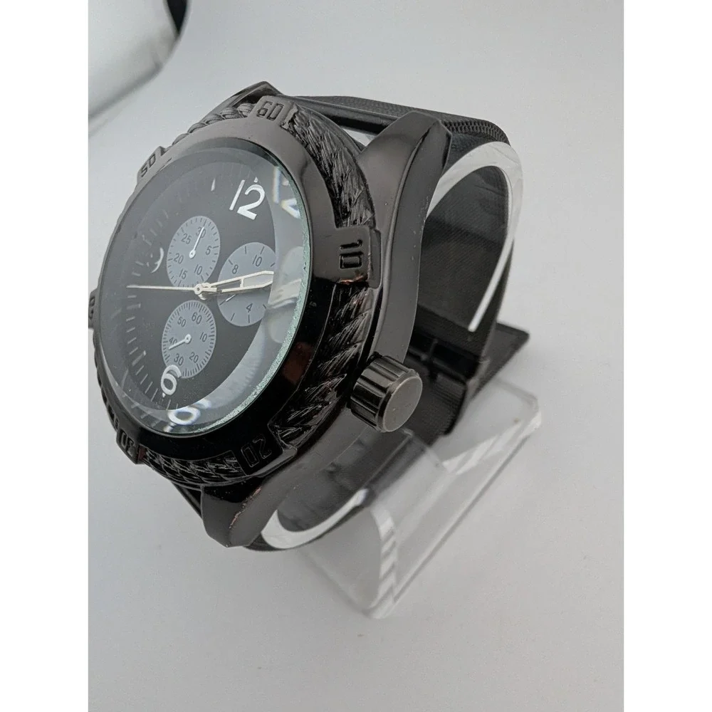 Men's‎ Quartz Watch 49mm Case Black Mesh Metal Band- New Battery